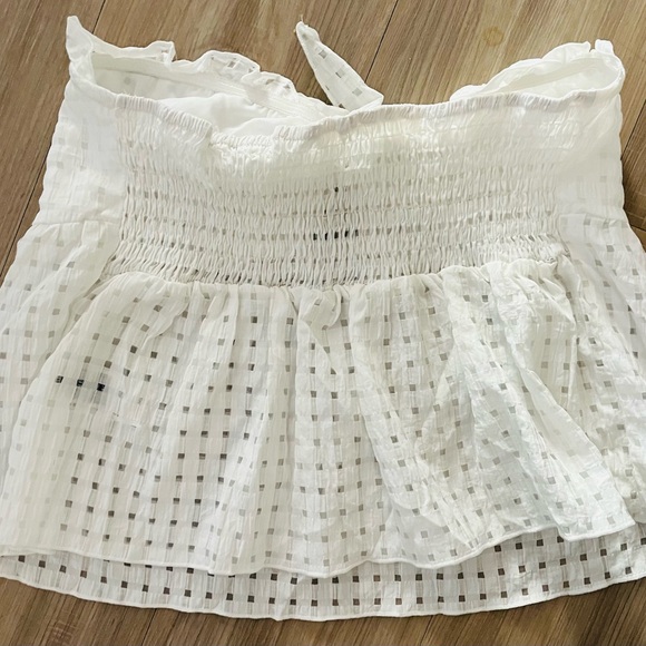 2 for $12!! White ruffled tube top size large - Picture 2 of 5